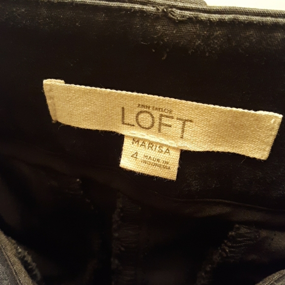 🥳CLEARANCE! $4 w/ a bundle!🥳 Loft Capri professional pants Black - Picture 3 of 6